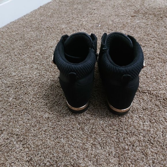 Call it Spring Varrese Wedge Booties - Picture 5 of 7